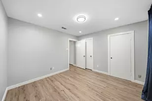 9634 Meadowglen Ln, Houston, TX 77063 - Photo 27
