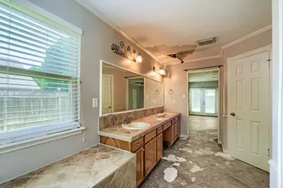 12503 Vitry Lane, Houston, TX 77071 - Photo 17