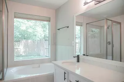 91 N Willow Point Circle, The Woodlands, TX 77382 - Photo 29