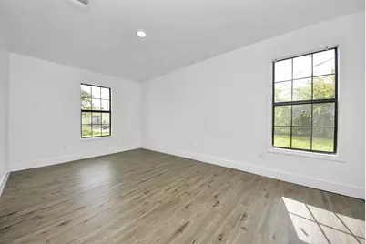 1203 W 6th Street, Freeport, TX 77541 - Photo 35