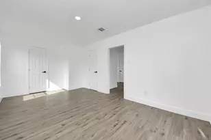 1203 W 6th St, Freeport, TX 77541 - Photo 33