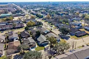 1408 Ramada Dr, Houston, TX 77062 - Photo 25