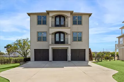 2001 Oceanview Drive, Seabrook, TX 77586 - Photo 1