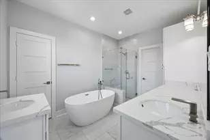 2001 Oceanview Dr, Seabrook, TX 77586 - Photo 15