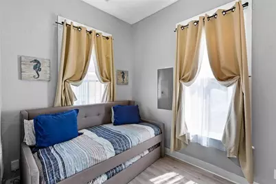 811 10th Street, Galveston, TX 77550 - Photo 19