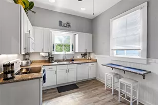 811 10th St, Galveston, TX 77550 - Photo 15