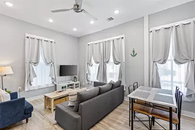 811 10th Street, Galveston, TX 77550 - Photo 13