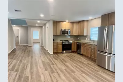 268 Sunrise Drive, Livingston, TX 77351 - Photo 7