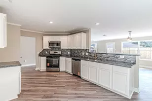 19526 Rocky Bank Dr, Tomball, TX 77375 - Photo 9