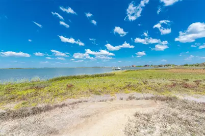 195 E Turtle Bay Cove Drive, Palacios, TX 77465 - Photo 5