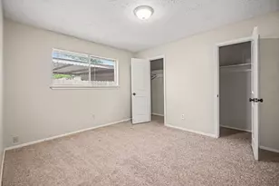 10323 SE Sagerock Dr, Houston, TX 77089 - Photo 11