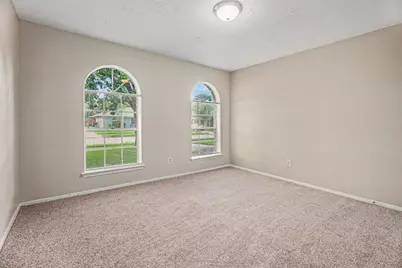 10323 SE Sagerock Drive, Houston, TX 77089 - Photo 9