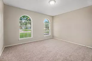 10323 SE Sagerock Dr, Houston, TX 77089 - Photo 9