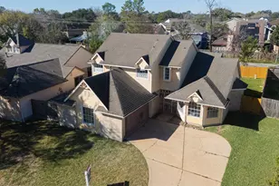 11406 Caesar Dr, Houston, TX 77477 - Photo 3