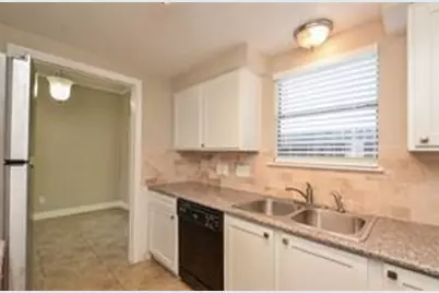 11710 Southlake Drive #22, Houston, TX 77077 - Photo 9