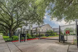 8100 Cambridge St, Houston, TX 77054 - Photo 25