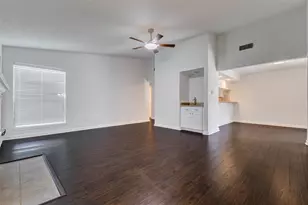 8100 Cambridge St, Houston, TX 77054 - Photo 5