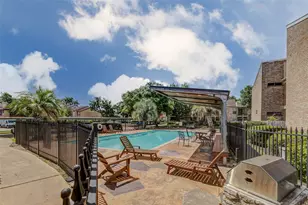 8100 Cambridge St, Houston, TX 77054 - Photo 27
