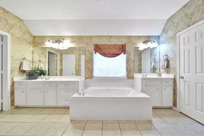 2601 Woods Estates Drive, Conroe, TX 77304 - Photo 29
