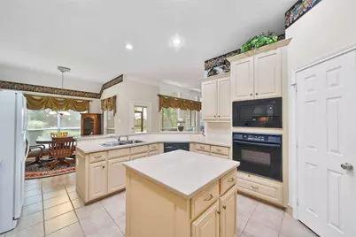 2601 Woods Estates Drive, Conroe, TX 77304 - Photo 19