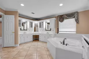 11207 Indian Trails Dr, Tomball, TX 77375 - Photo 19