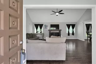 5928 Sinclair Dr, Montgomery, TX 77316 - Photo 5