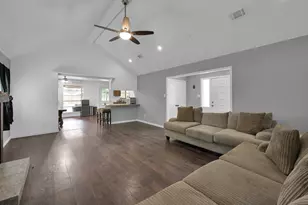 5928 Sinclair Dr, Montgomery, TX 77316 - Photo 9