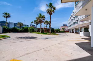 6102 Seawall Blvd, Galveston, TX 77551 - Photo 3