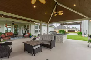 7818 Pebble Hill Ln, Rosharon, TX 77583 - Photo 15