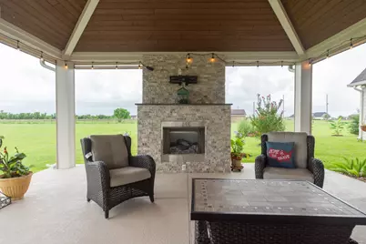 7818 Pebble Hill Lane, Rosharon, TX 77583 - Photo 1