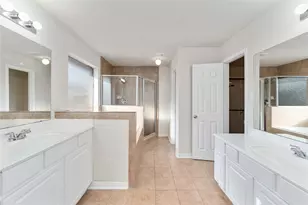 4700 Lake Line Ct, Alvin, TX 77511 - Photo 3