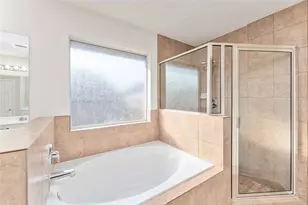 4700 Lake Line Ct, Alvin, TX 77511 - Photo 13