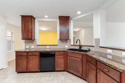 4700 Lake Line Court, Alvin, TX 77511 - Photo 7