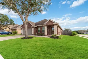 4700 Lake Line Ct, Alvin, TX 77511 - Photo 5