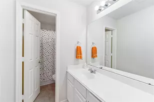 4700 Lake Line Ct, Alvin, TX 77511 - Photo 5