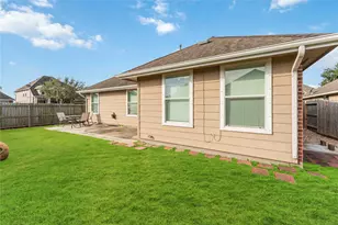 4700 Lake Line Ct, Alvin, TX 77511 - Photo 11