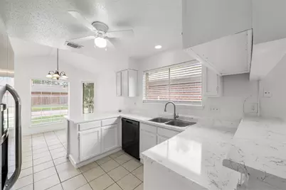 6606 Laurel Glen Drive, Katy, TX 77449 - Photo 9