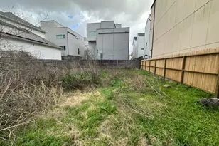2308 Bevis St, Houston, TX 77008 - Photo 1