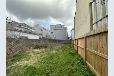 2308 Bevis Street, Houston, TX 77008 - Photo 3