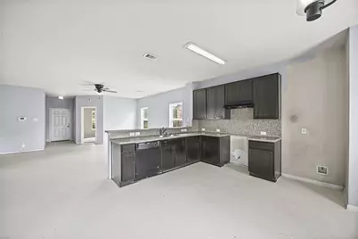 2218 Moonstone Court, Texas City, TX 77591 - Photo 9