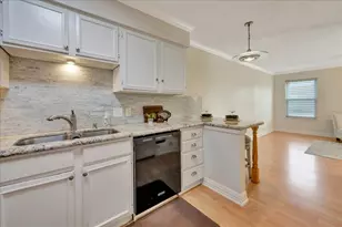 1907 Glencove Dr, Seabrook, TX 77586 - Photo 9