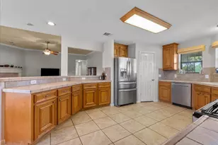 105 Canal Dr, Friendswood, TX 77546 - Photo 17