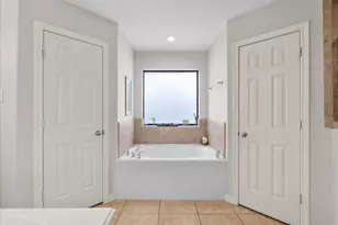 105 Canal Dr, Friendswood, TX 77546 - Photo 23