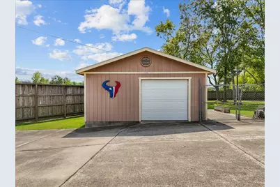 105 Canal Drive, Friendswood, TX 77546 - Photo 7