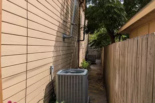 807 Ruth St, Baytown, TX 77520 - Photo 5