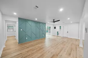 5203 Brookmeade Dr, Houston, TX 77045 - Photo 7