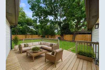 5203 Brookmeade Drive, Houston, TX 77045 - Photo 45