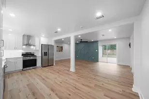 5203 Brookmeade Dr, Houston, TX 77045 - Photo 21
