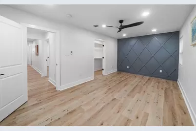 5203 Brookmeade Drive, Houston, TX 77045 - Photo 37