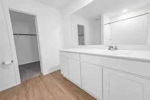 9518 Brookside Point Dr, Baytown, TX 77521 - Photo 11